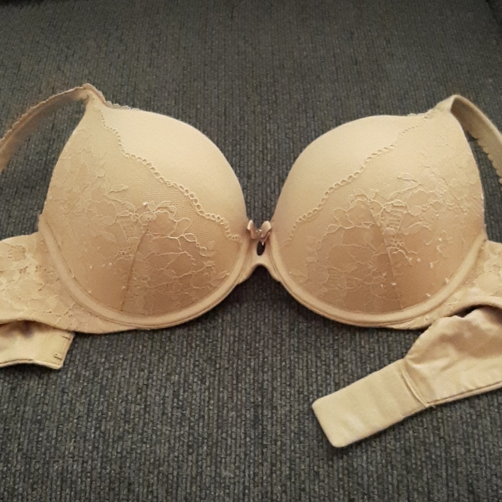 Victoria's Secret nude bra